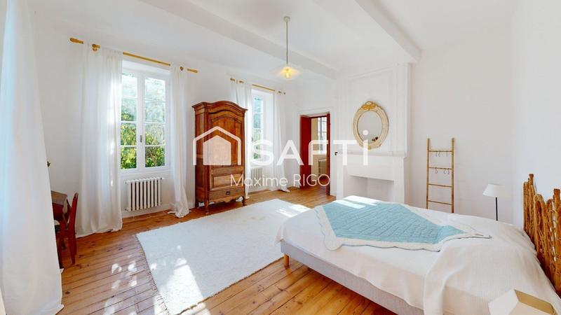 Château - 825 m² - 16 pièces