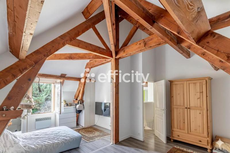 Maison d'architecte - 230 m² - 9 pièces