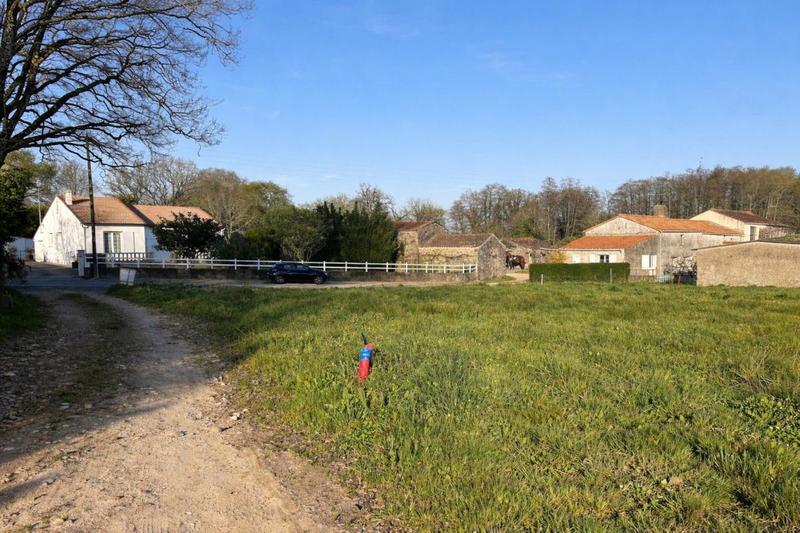 Terrain - 700 m²