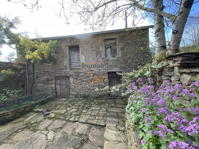 Maison - 233 m² - 8 pièces