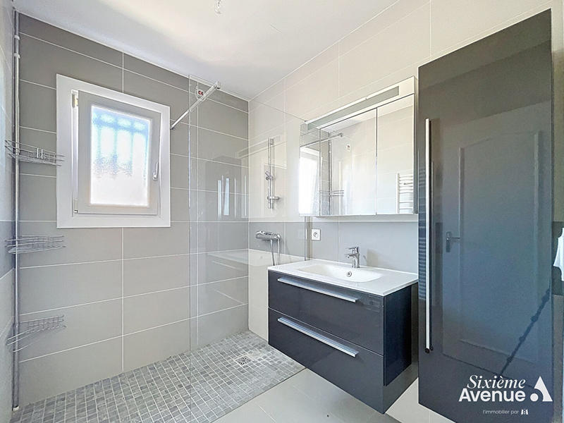 Maison - 100 m² - 6 pièces