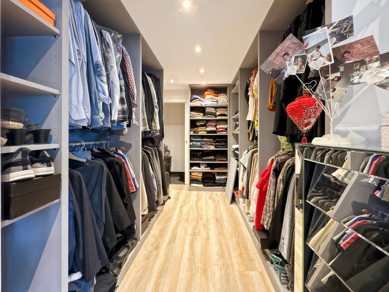 Maison de ville - 260 m² - 6 pièces