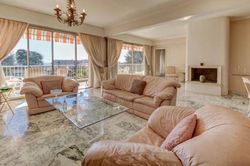 Appartement - 160 m² - 5 pièces