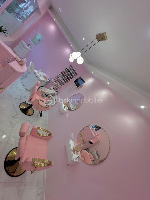 Local commercial - 22 m² - 2 pièces