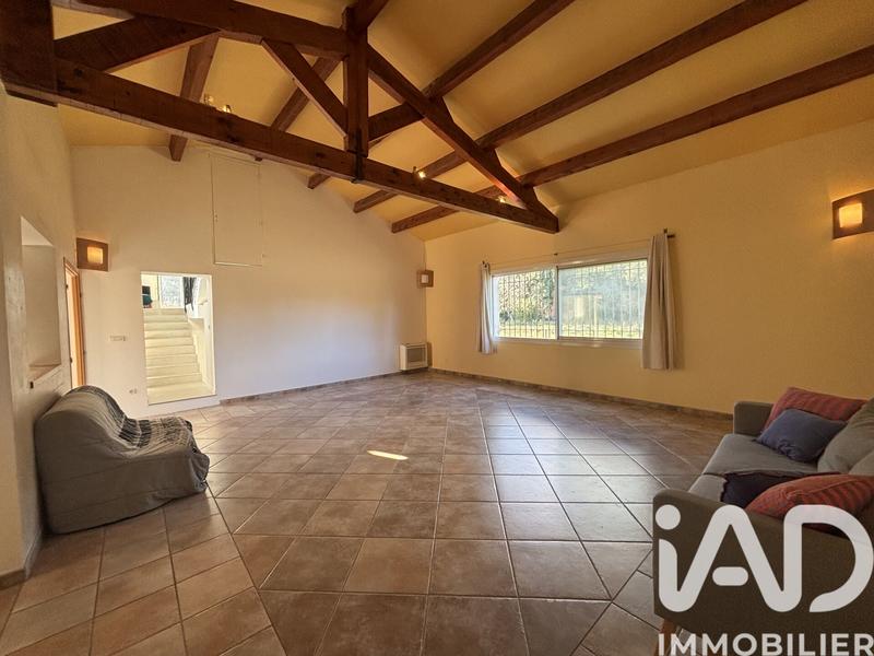 Maison - 233 m² - 6 pièces