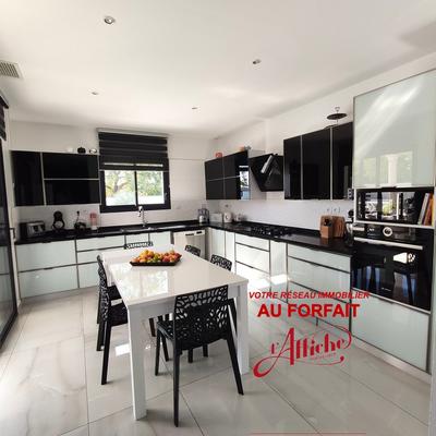 Maison - 162 m² - 6 pièces