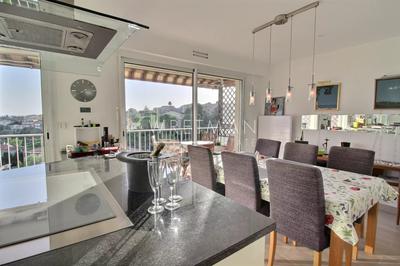 Appartement - 91 m² - 4 pièces