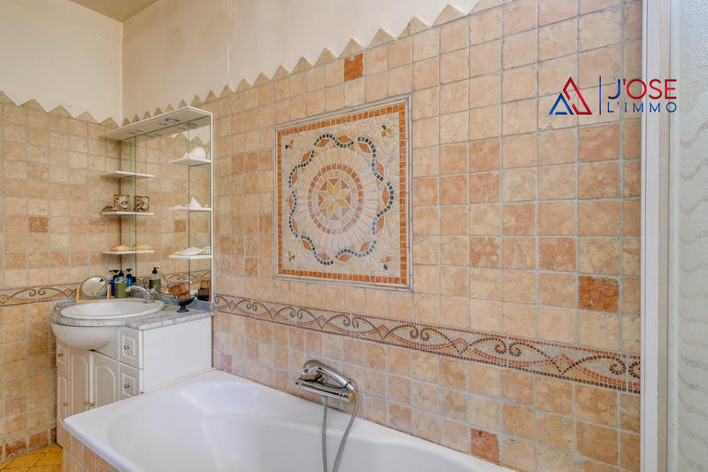 Maison ancienne - 228 m² - 6 pièces