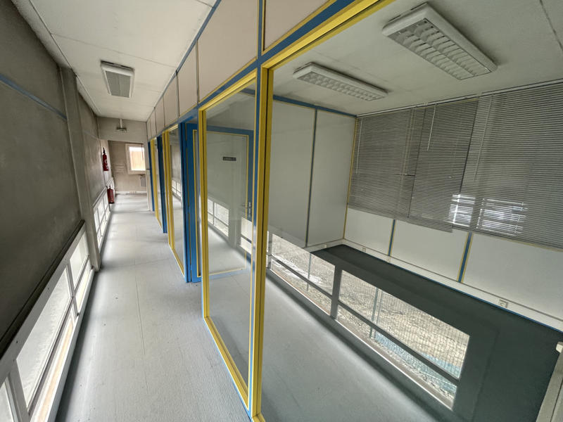 Local commercial - 1 260 m²