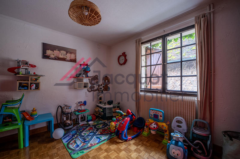 Maison - 143 m² - 6 pièces