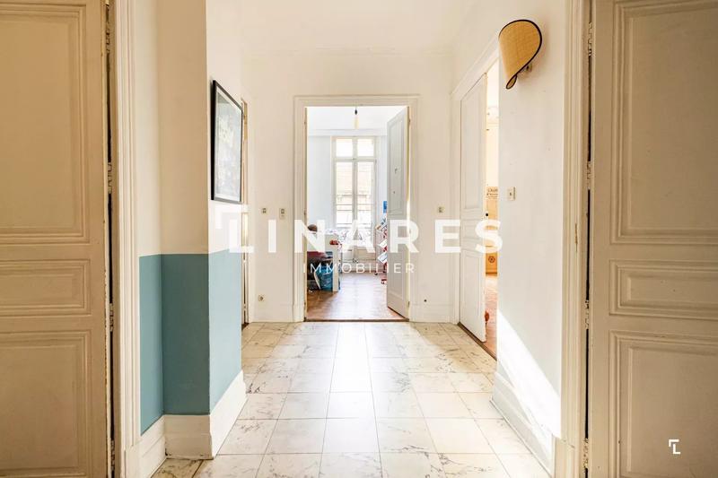Appartement - 189 m² - 6 pièces