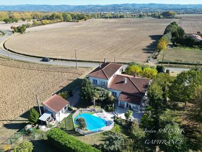 Maison - 253 m² - 8 pièces