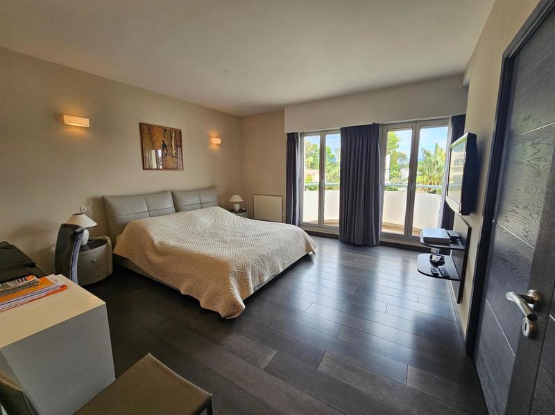 Appartement - 125 m² - 4 pièces