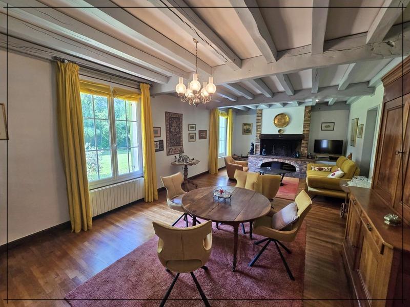 Maison - 180 m² - 6 pièces