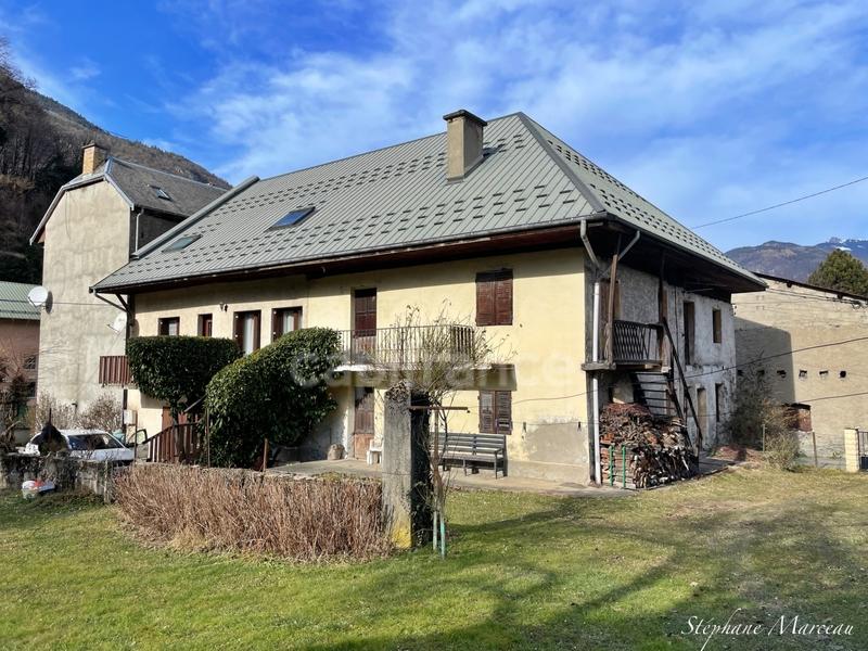 Maison de village - 140 m² - 4 pièces