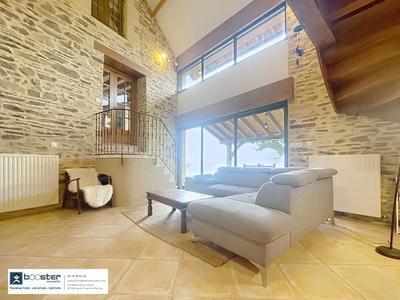 Maison ancienne - 210 m² - 6 pièces