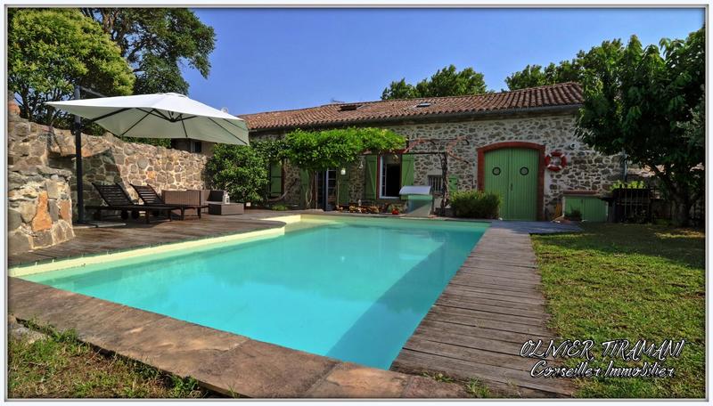 Villa - 232 m² - 6 pièces