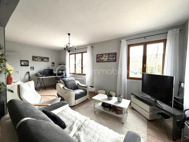 Maison - 106 m² - 5 pièces