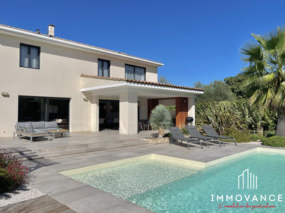 Villa - 190 m² - 6 pièces