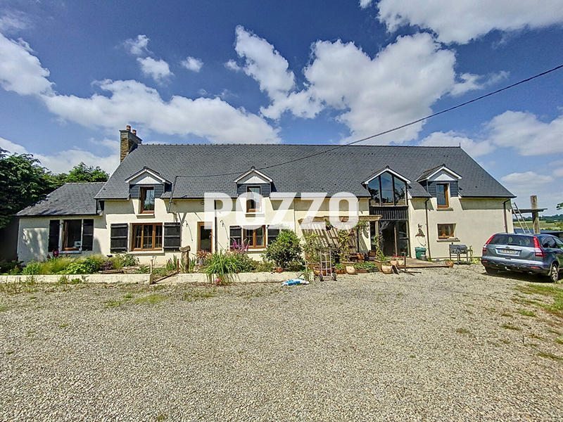 Maison - 248 m² - 6 pièces