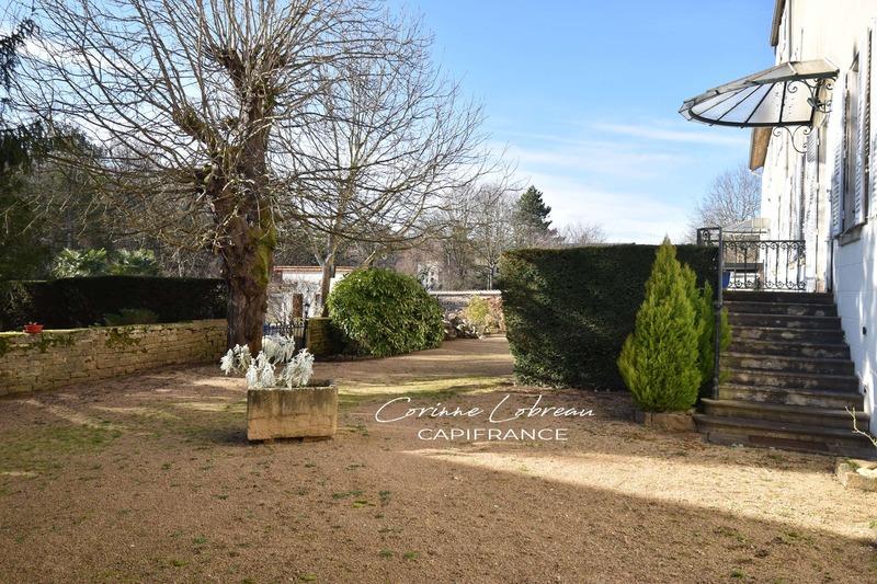 Maison de maîtres - 446 m² - 14 pièces