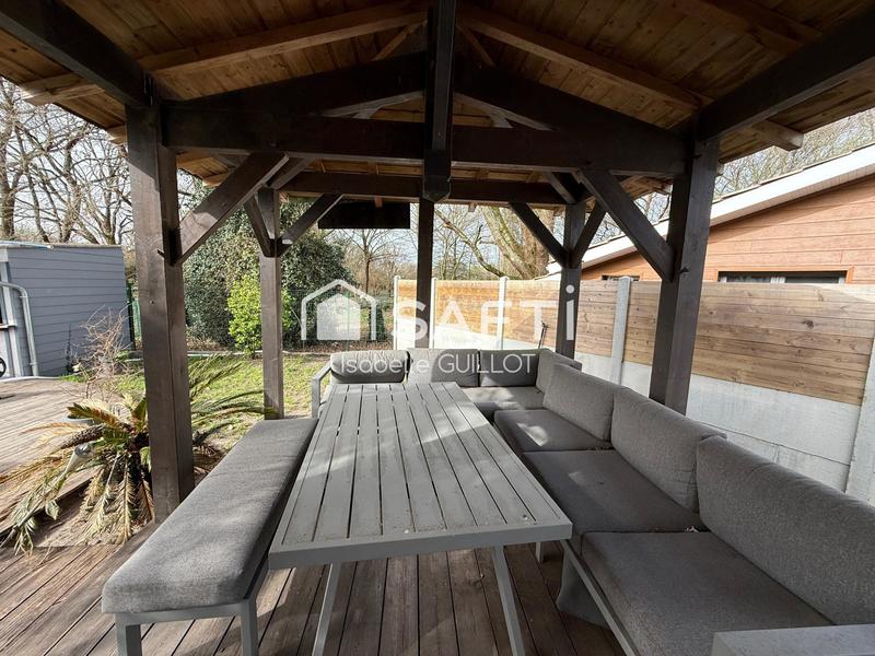 Maison - 170 m² - 8 pièces