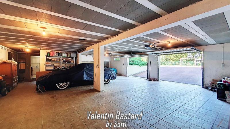 Maison - 260 m² - 10 pièces