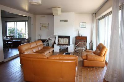 Maison - 160 m² - 8 pièces