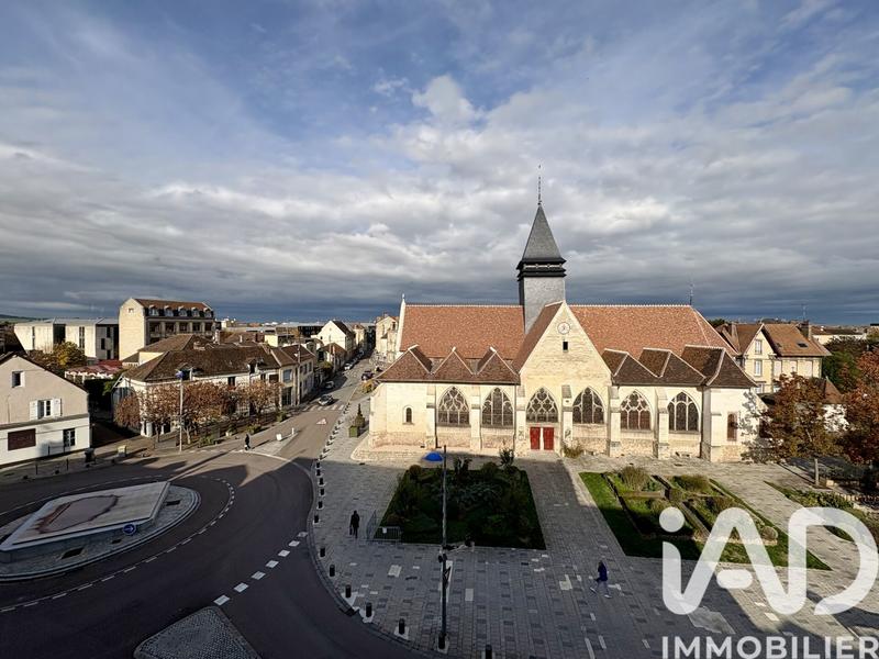 Appartement - 99 m² - 4 pièces