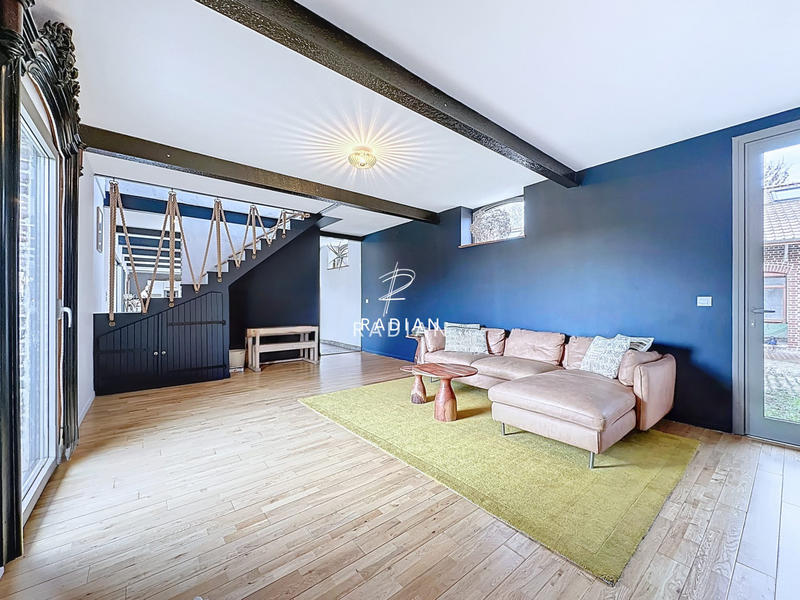 Maison - 212 m² - 5 pièces