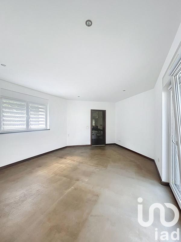 Maison - 303 m² - 8 pièces