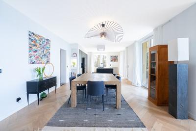 Maison - 246 m² - 6 pièces