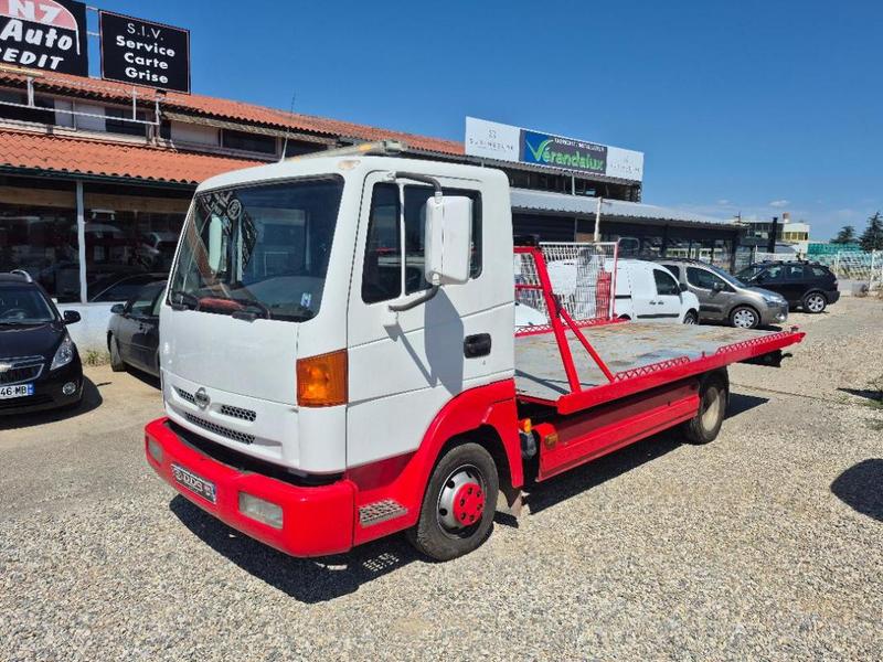 Nissan Atleon Depanneuse Tres Bon Etat REVISé