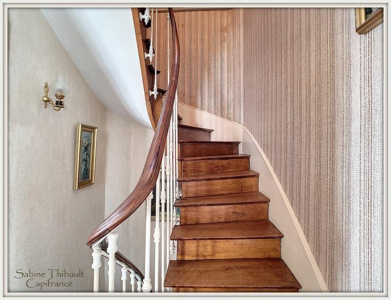 Maison - 196 m² - 7 pièces