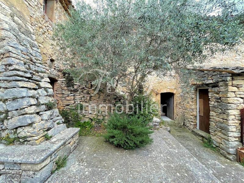 Propriété - 330 m² - 10 pièces