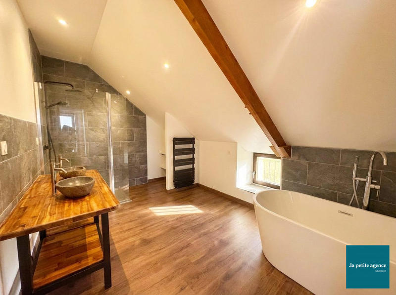 Maison - 82 m² - 4 pièces