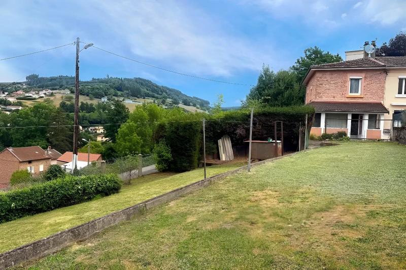 Maison - 64 m² - 4 pièces