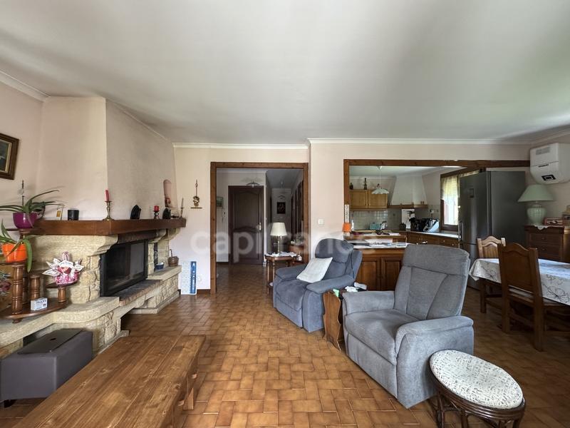 Maison - 182 m² - 7 pièces