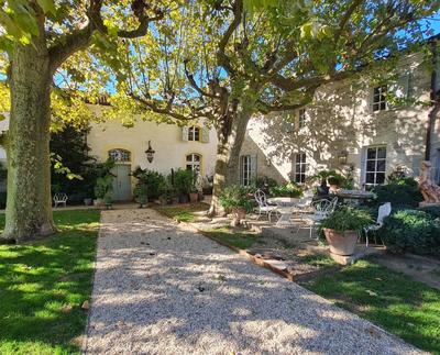 Demeure - 802 m² - 15 pièces