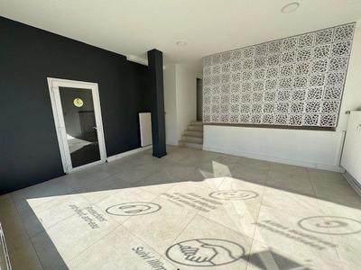 Local commercial - 66 m²