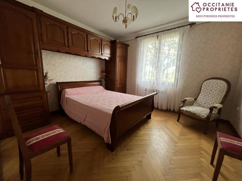 Maison - 221 m² - 8 pièces