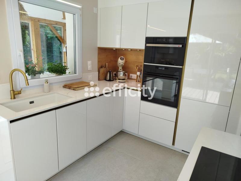 Maison - 190 m² - 7 pièces