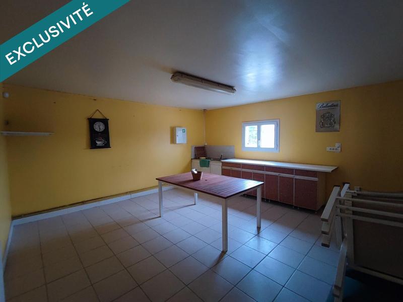 Local commercial - 373 m² - 2 pièces