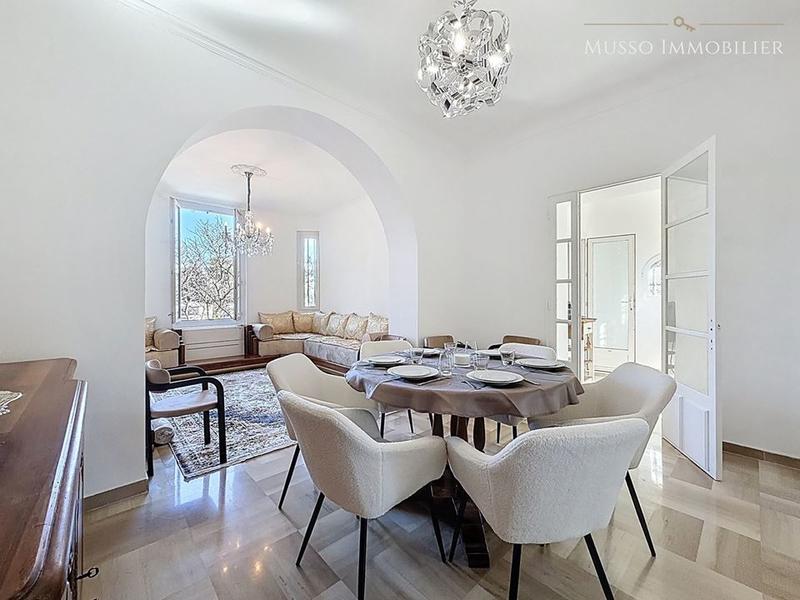 Bastide - 300 m² - 7 pièces