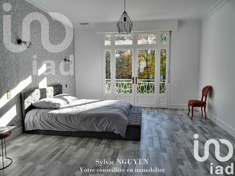 Maison - 486 m² - 12 pièces