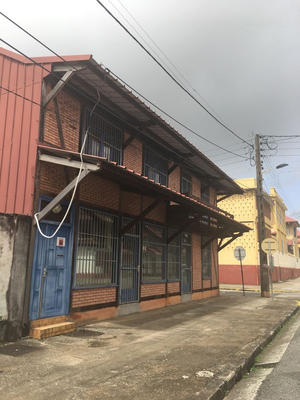 Immeuble - 180 m² - 9 pièces