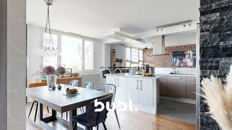 Appartement - 125 m² - 6 pièces