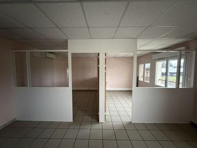 Local commercial - 330 m² - 4 pièces