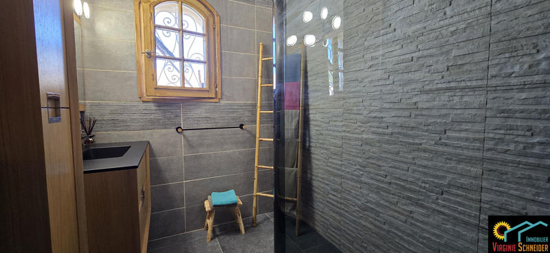 Maison - 160 m² - 8 pièces