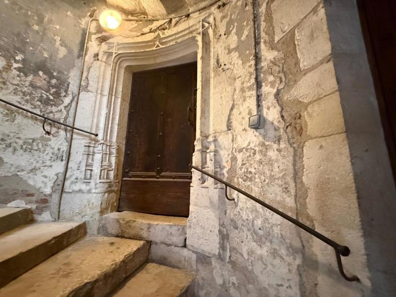 Appartement ancien - 86 m² - 2 pièces